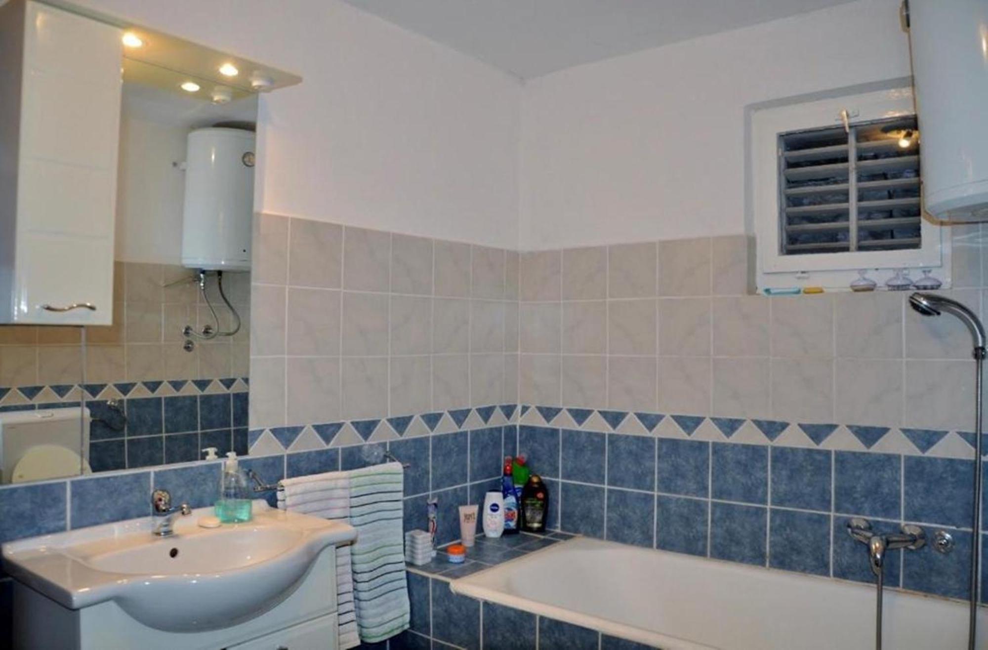 Nice View Apartment Ivanica Bagian luar foto