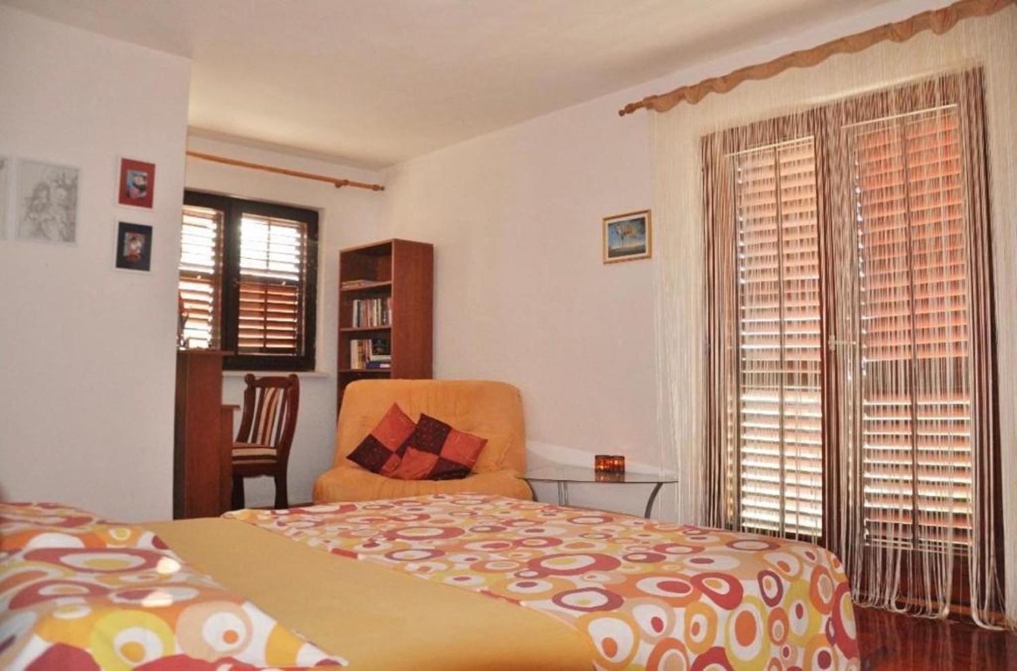 Nice View Apartment Ivanica Bagian luar foto
